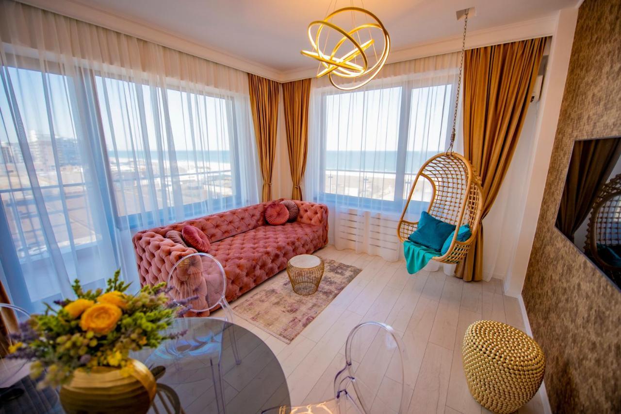 Summerland Luxury Velvet FRONT SEA VIEW Leilighet Mamaia Eksteriør bilde
