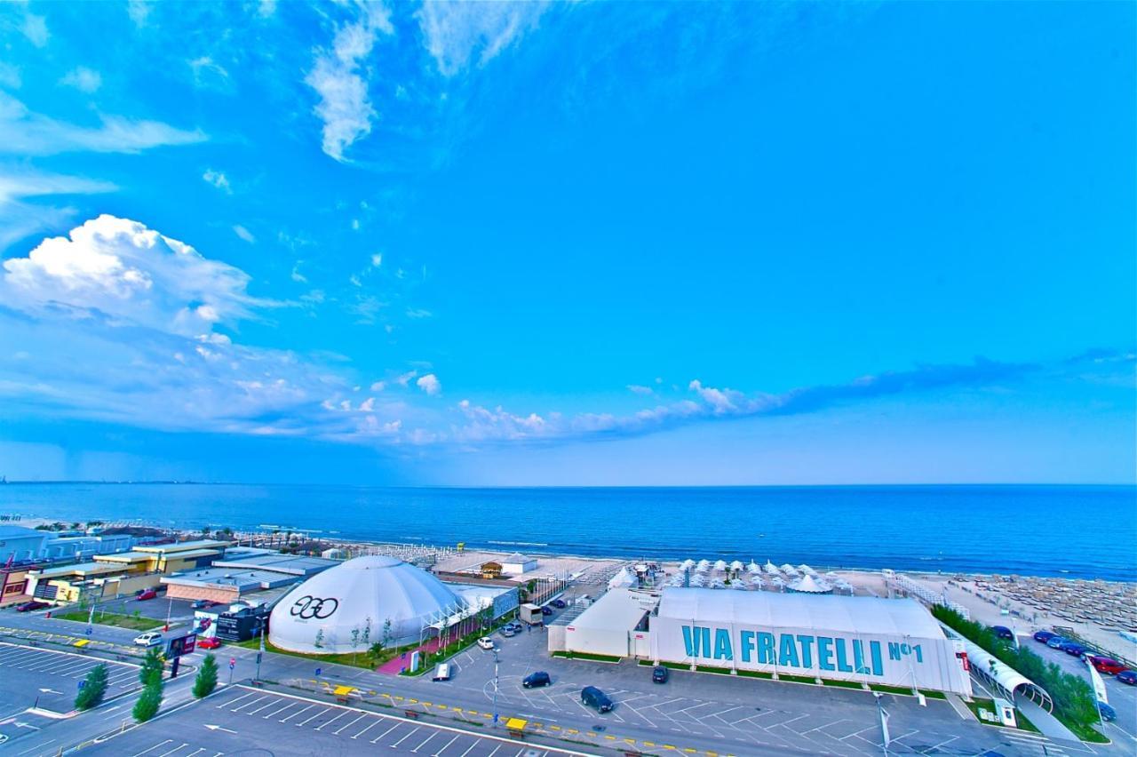 Summerland Luxury Velvet FRONT SEA VIEW Leilighet Mamaia Eksteriør bilde