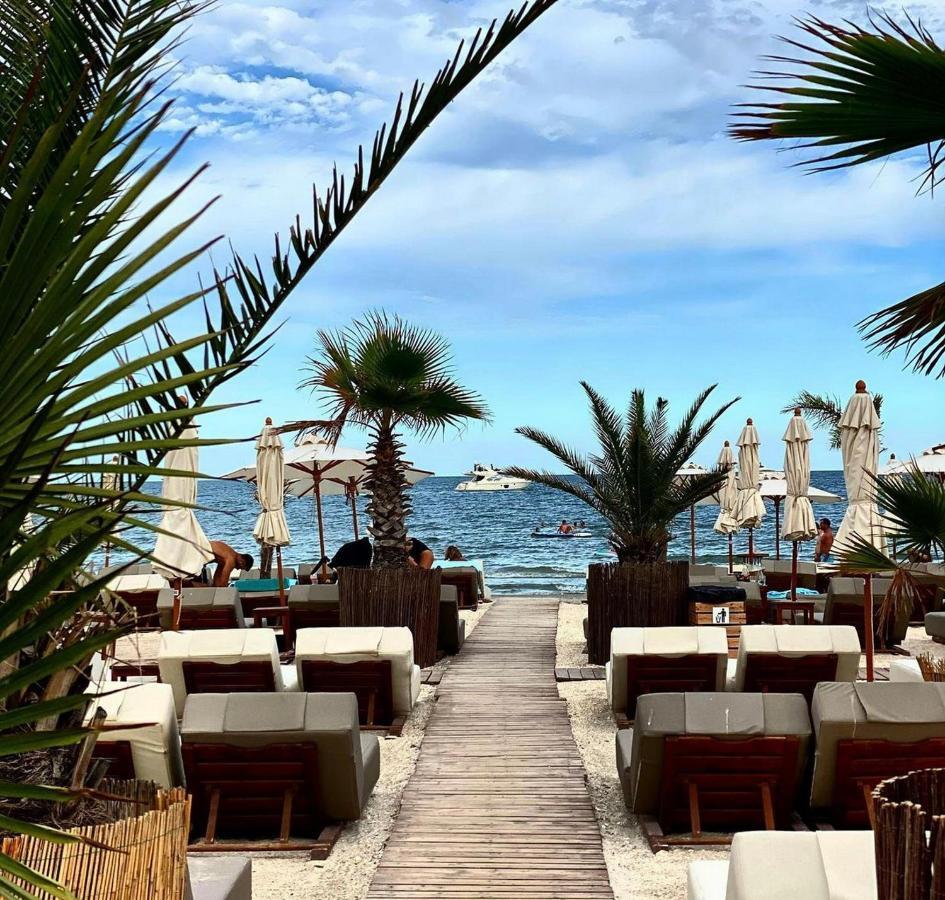Summerland Luxury Velvet FRONT SEA VIEW Leilighet Mamaia Eksteriør bilde